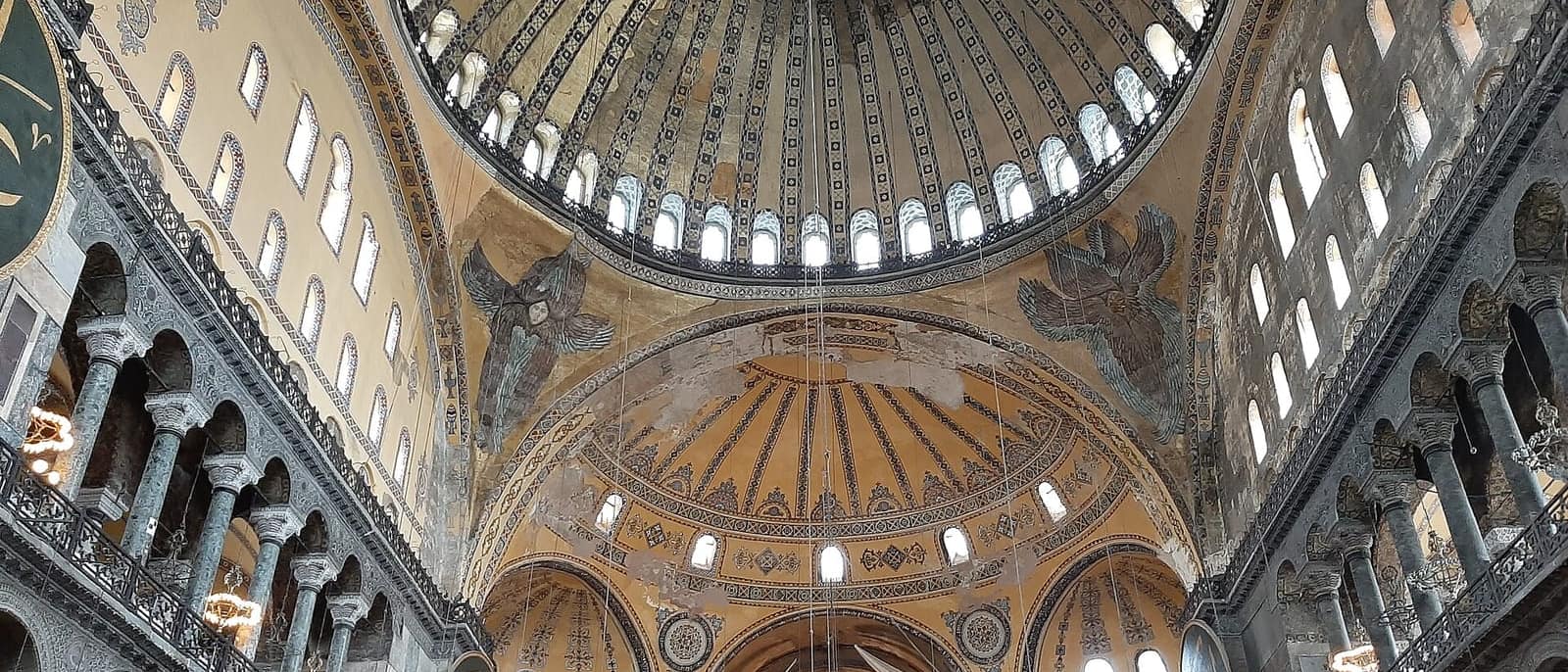 Ayasofya'nın iç mekânı