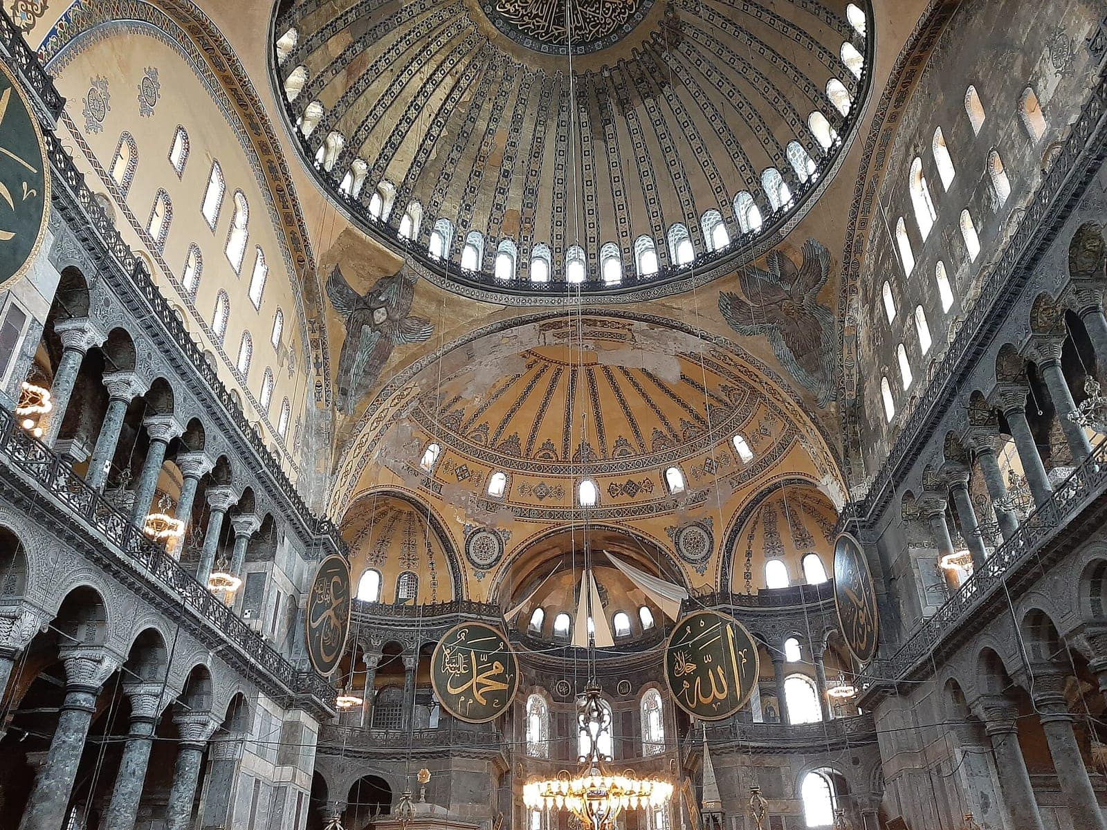 Ayasofya'nın iç mekânı