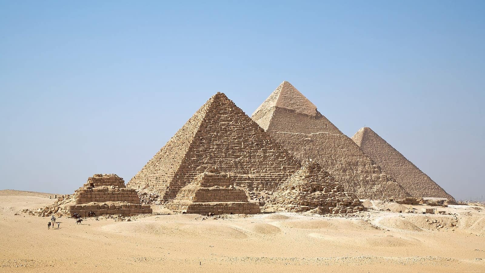 Giza piramitleri