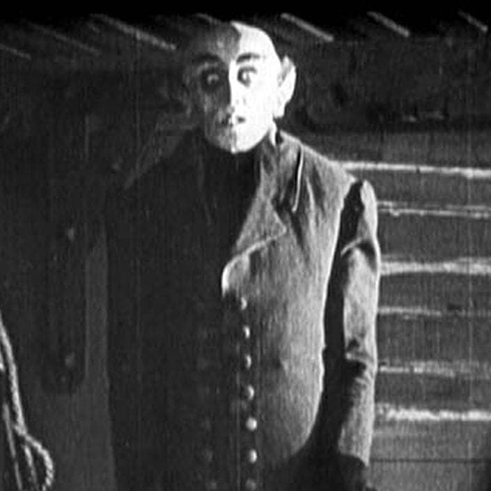 Nosferatu (1922) filminden Kont Orlok sahnesi