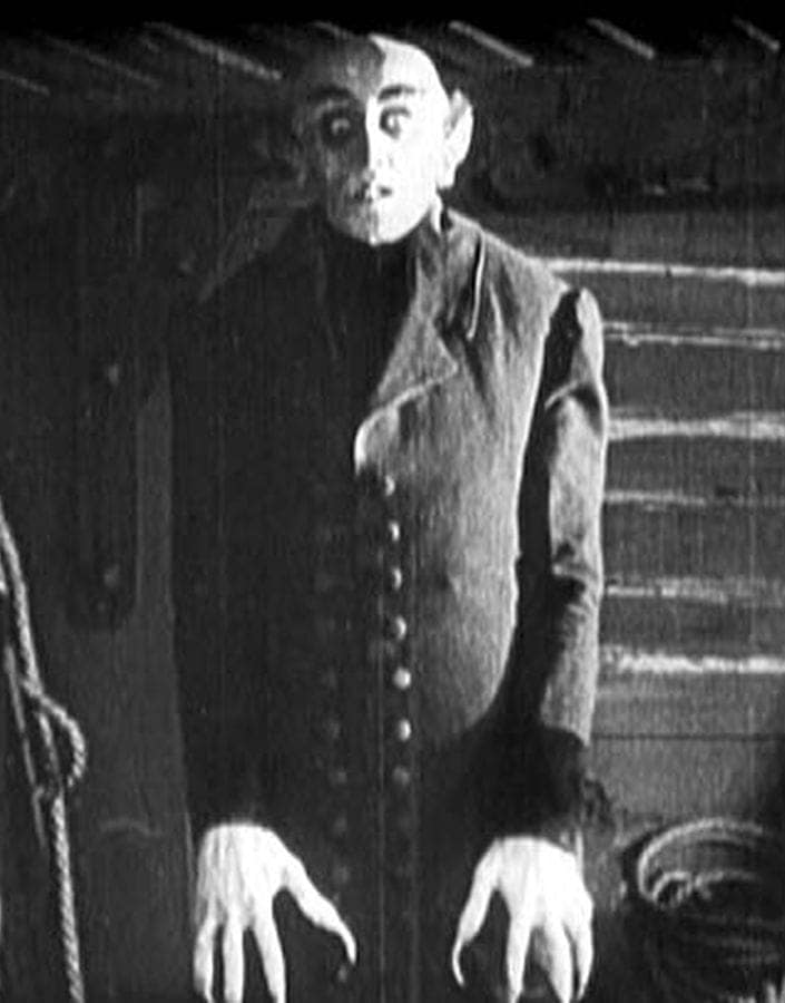 Nosferatu (1922) filminden Kont Orlok sahnesi