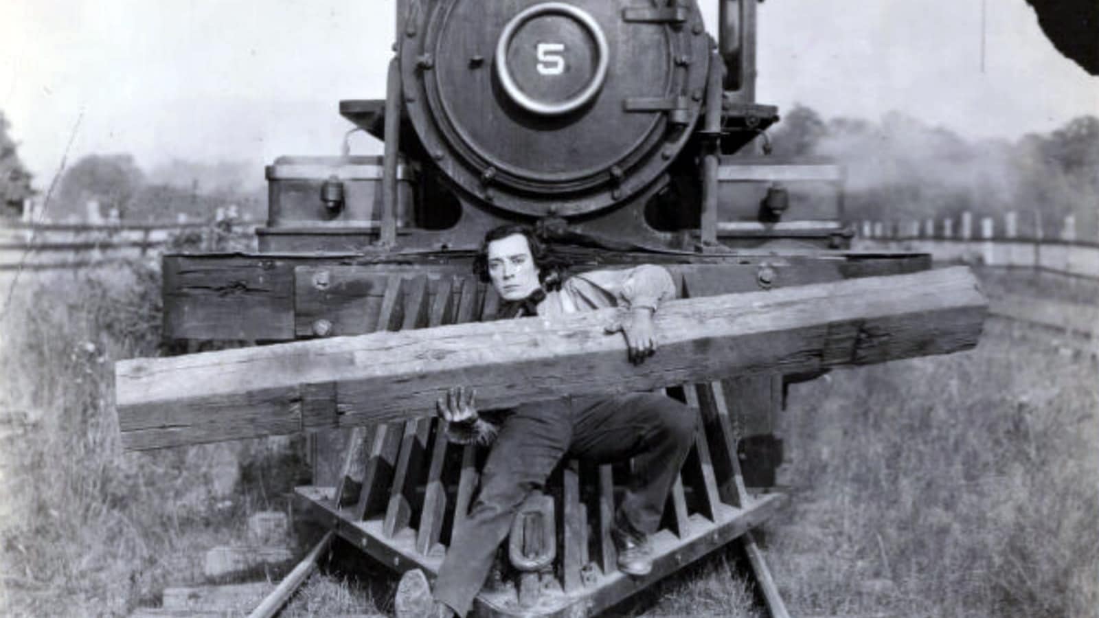 The General (1926) filminde lokomotif sahnesi