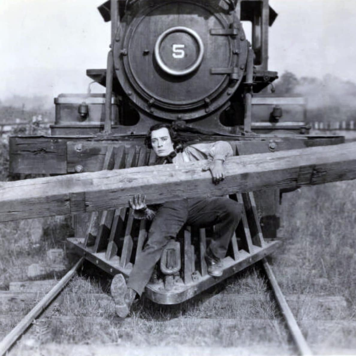 The General (1926) filminde lokomotif sahnesi