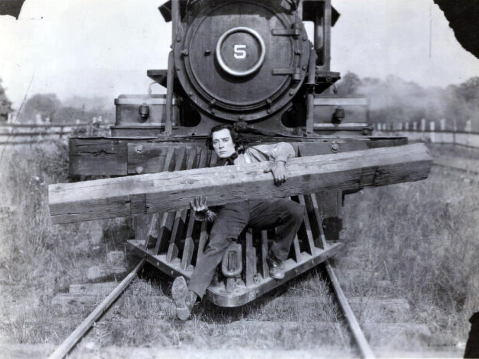 The General (1926) filminde lokomotif sahnesi