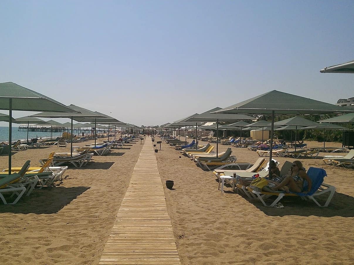 Belek'te otel bahçesi ve dinlenme alanı